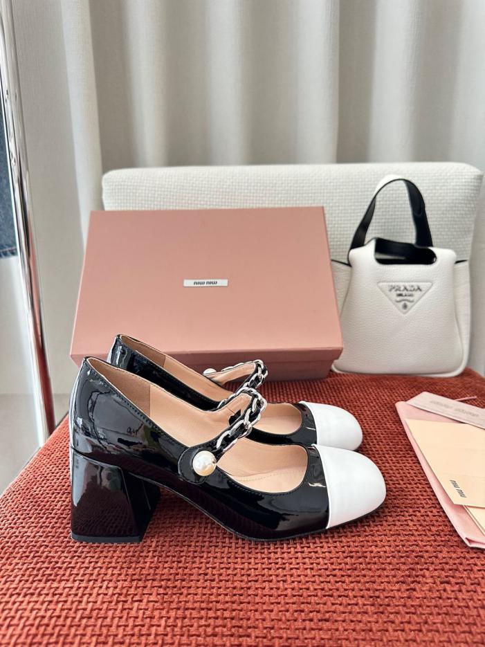 repliche,replica,perfette,siti di,affidabili,migliori siti,dove comprare,1:1,scarpe da ginnastica MIUMIU Stivaletti Mary Jane con tacco alto, 6,5 cm, in pelle verniciata, neri (UH221W) repliche,replica,perfette,siti di,affidabili,migliori siti,dove comprare,1:1,scarpe da ginnastica MIUMIU Stivaletti Mary Jane con tacco alto, 6,5 cm, in pelle verniciata, neri (UH221W)