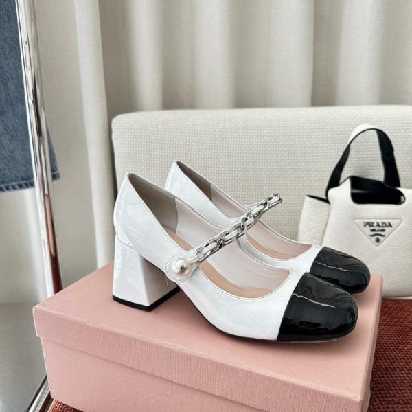 MIUMIU Stivaletti Mary Jane in pelle verniciata, 6,5 cm, bianchi (V4RSQ4)