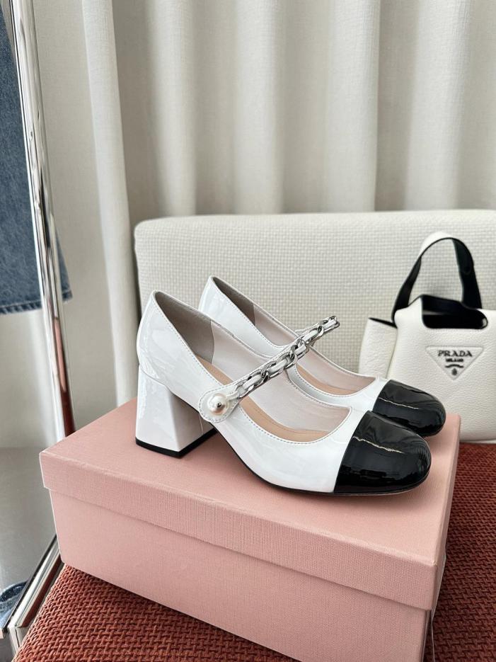 repliche,replica,perfette,siti di,affidabili,migliori siti,dove comprare,1:1,scarpe da ginnastica MIUMIU Stivaletti Mary Jane in pelle verniciata, 6,5 cm, bianchi (V4RSQ4) repliche,replica,perfette,siti di,affidabili,migliori siti,dove comprare,1:1,scarpe da ginnastica MIUMIU Stivaletti Mary Jane in pelle verniciata, 6,5 cm, bianchi (V4RSQ4)