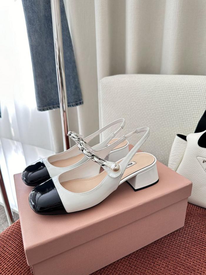 repliche,replica,perfette,siti di,affidabili,migliori siti,dove comprare,1:1,scarpe da ginnastica Sandali con tacco alto e cinturini in pelle verniciata MIUMIU, bianchi (DB8OCO) repliche,replica,perfette,siti di,affidabili,migliori siti,dove comprare,1:1,scarpe da ginnastica Sandali con tacco alto e cinturini in pelle verniciata MIUMIU, bianchi (DB8OCO)