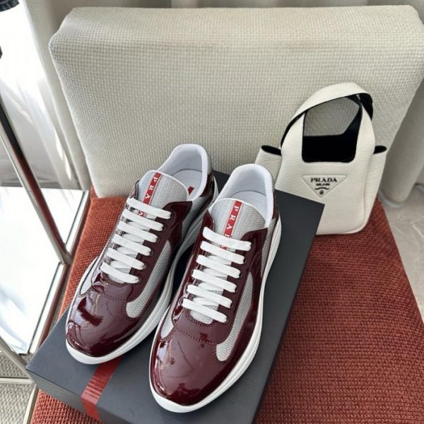 Sneakers Prada America's Cup in pelle verniciata, bordeaux (G3F8J4)