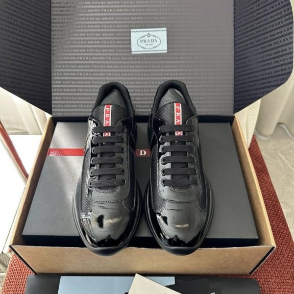 Sneakers Prada America's Cup in pelle verniciata, nere (MM3W1N)