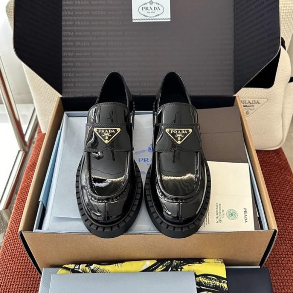 Mocassini Prada Chocolate Gold Label in pelle verniciata (MTZYLQ)