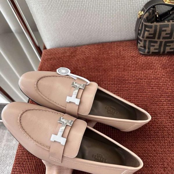 Mocassini Hermes Paris Retro con fibbia a H, rosa nude (8QQ40E)
