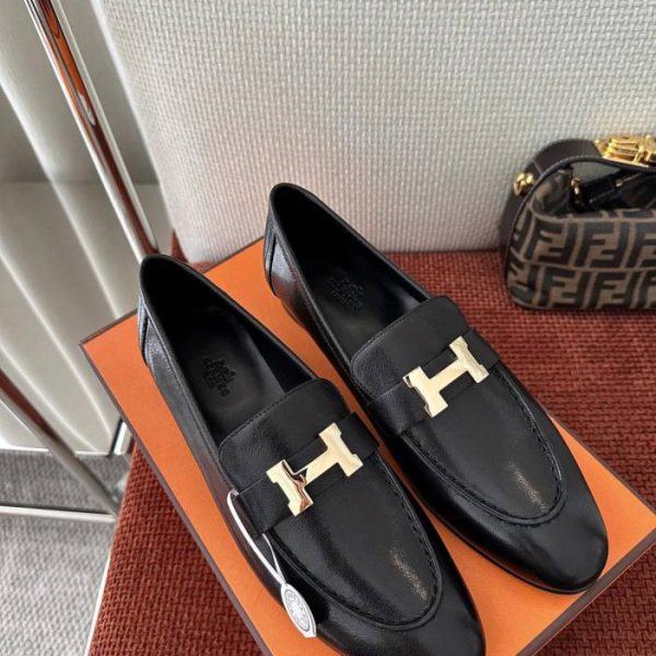 Mocassini vintage Hermes Paris con fibbia a H, in pelle di agnello nera con cristalli (HLT8E8)