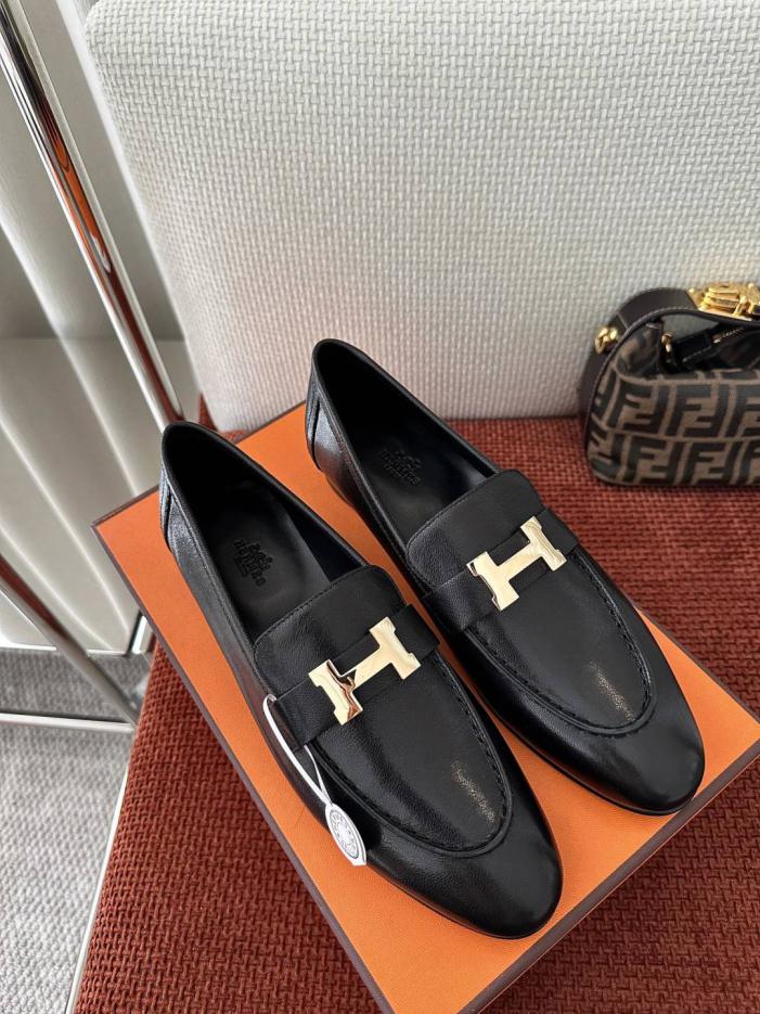 repliche,replica,perfette,siti di,affidabili,migliori siti,dove comprare,1:1,scarpe da ginnastica Mocassini vintage Hermes Paris con fibbia a H, in pelle di agnello nera con cristalli (HLT8E8) repliche,replica,perfette,siti di,affidabili,migliori siti,dove comprare,1:1,scarpe da ginnastica Mocassini vintage Hermes Paris con fibbia a H, in pelle di agnello nera con cristalli (HLT8E8)