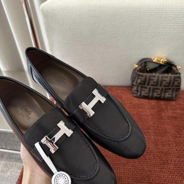 Mocassini Hermes Paris Retro con fibbia a H in nero kaki (98KNSJ)