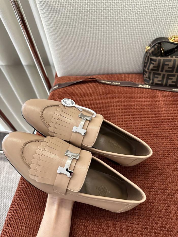 repliche,replica,perfette,siti di,affidabili,migliori siti,dove comprare,1:1,scarpe da ginnastica Mocassini Hermes Royal Vintage con fibbia a H e nappine, color cammello (XZ25OU) repliche,replica,perfette,siti di,affidabili,migliori siti,dove comprare,1:1,scarpe da ginnastica Mocassini Hermes Royal Vintage con fibbia a H e nappine, color cammello (XZ25OU)