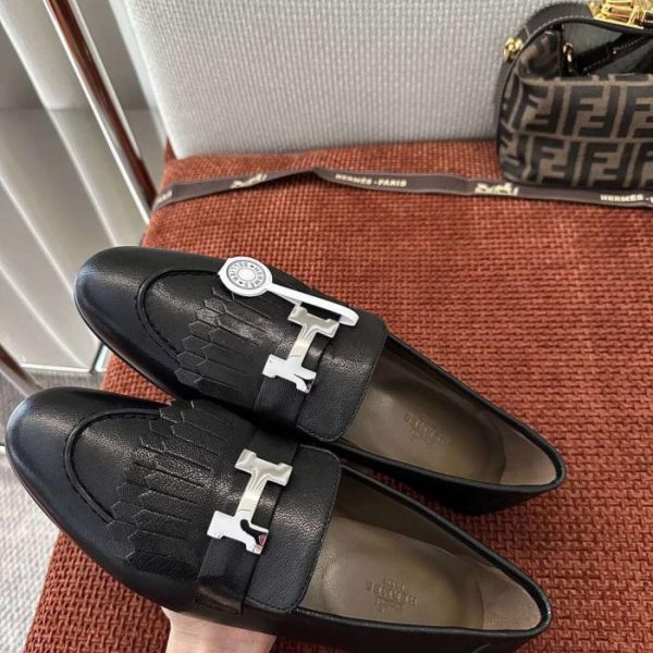 Mocassini Hermes Royal Retro con fibbia a H e nappine, neri e kaki (MTD76Y)