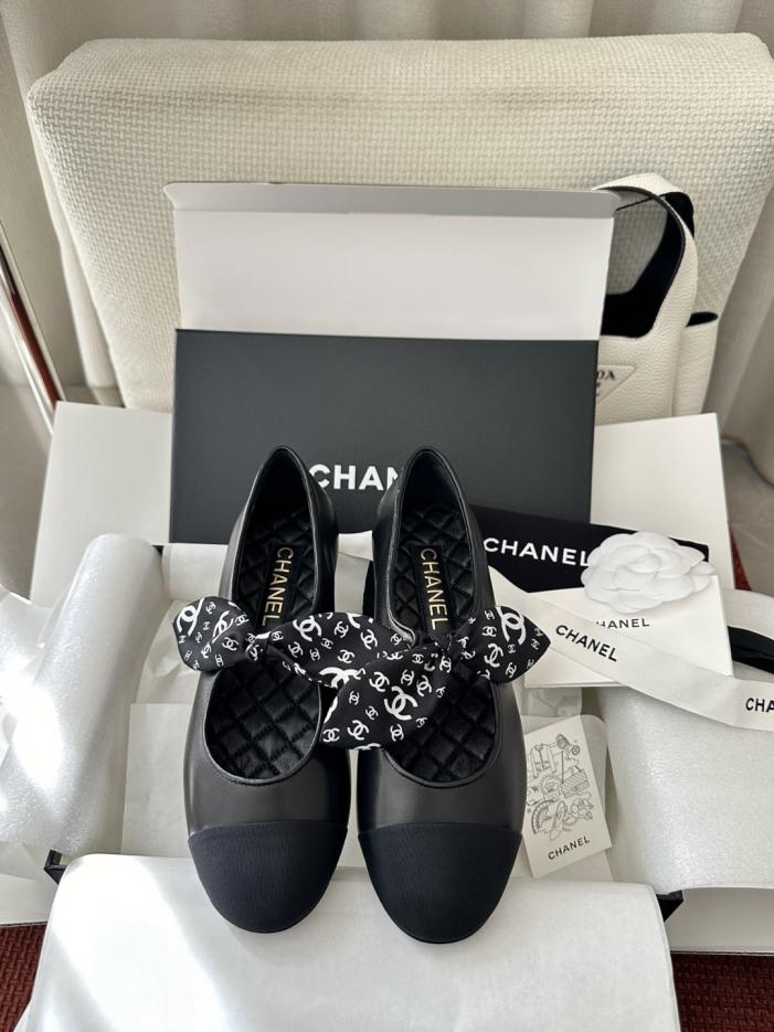 repliche,replica,perfette,siti di,affidabili,migliori siti,dove comprare,1:1,scarpe da ginnastica Scarpe Mary Jane stile francese con fiocco, collezione Chanel Resort, nere (TXE7L7) repliche,replica,perfette,siti di,affidabili,migliori siti,dove comprare,1:1,scarpe da ginnastica Scarpe Mary Jane stile francese con fiocco, collezione Chanel Resort, nere (TXE7L7)