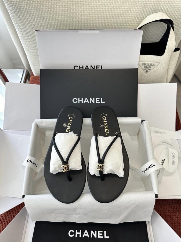 repliche,replica,perfette,siti di,affidabili,migliori siti,dove comprare,1:1,scarpe da ginnastica Infradito Chanel in pelle, nere (1FU4OO) repliche,replica,perfette,siti di,affidabili,migliori siti,dove comprare,1:1,scarpe da ginnastica Infradito Chanel in pelle, nere (1FU4OO)