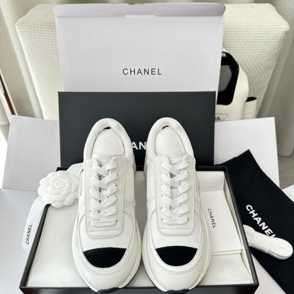 repliche,replica,perfette,siti di,affidabili,migliori siti,dove comprare,1:1,scarpe da ginnastica Sneakers con plateau in pelle color block di Chanel, confezione originale, importazione di alta qualità – 4,5 cm bianco (EEEK7F)