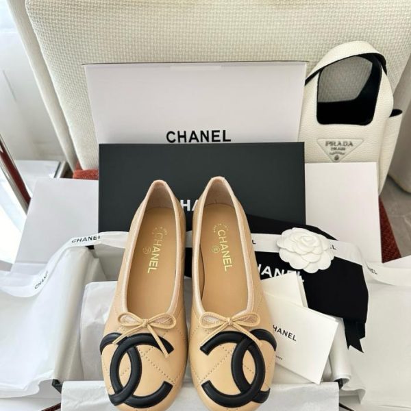 repliche,replica,perfette,siti di,affidabili,migliori siti,dove comprare,1:1,scarpe da ginnastica Ballerine CHANE L COCO BEACH – Albicocca – Pelle di agnello – Logo doppia C a contrasto (MESC22)