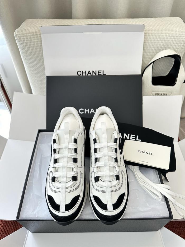 repliche,replica,perfette,siti di,affidabili,migliori siti,dove comprare,1:1,scarpe da ginnastica Le nuove sneakers panda in pelle con doppia C di Chanel (UHG7UV) repliche,replica,perfette,siti di,affidabili,migliori siti,dove comprare,1:1,scarpe da ginnastica Le nuove sneakers panda in pelle con doppia C di Chanel (UHG7UV)