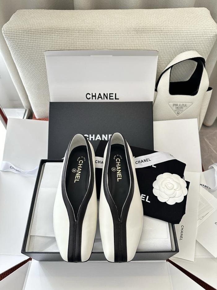 repliche,replica,perfette,siti di,affidabili,migliori siti,dove comprare,1:1,scarpe da ginnastica Nuove ballerine in pelle a punta quadrata in stile retrò di Chanel, colore bianco (LT6KY5) repliche,replica,perfette,siti di,affidabili,migliori siti,dove comprare,1:1,scarpe da ginnastica Nuove ballerine in pelle a punta quadrata in stile retrò di Chanel, colore bianco (LT6KY5)