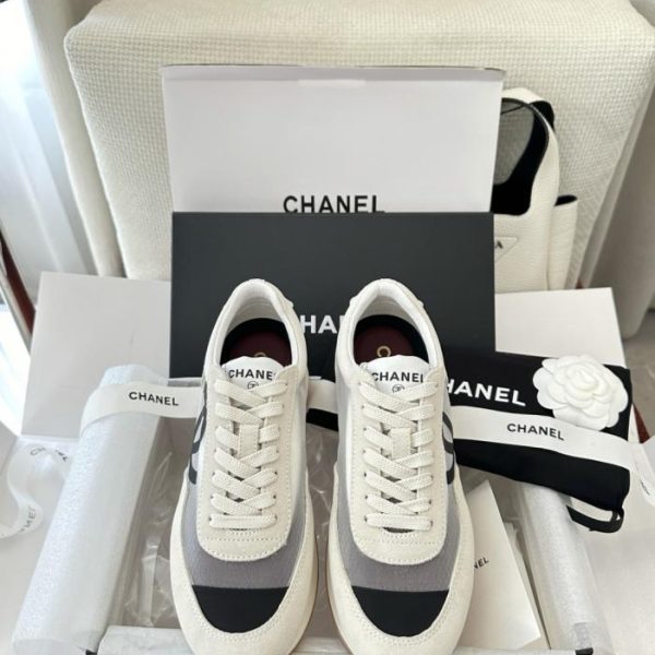 repliche,replica,perfette,siti di,affidabili,migliori siti,dove comprare,1:1,scarpe da ginnastica Sneakers Chanel New Style con plateau in mesh e pelle scamosciata, bianche. Pelle di vitello effetto scamosciato originale e mesh (0QITRJ)