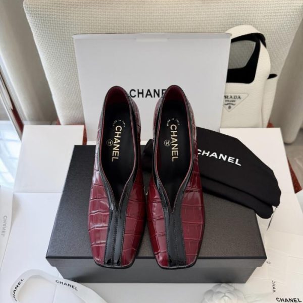 repliche,replica,perfette,siti di,affidabili,migliori siti,dove comprare,1:1,scarpe da ginnastica Décolleté Chanel in pelle stampata effetto coccodrillo, bordeaux, in pelle di vitello stampata effetto coccodrillo originale (KKXZF5).