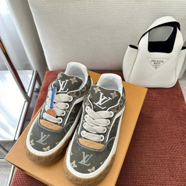 Sneakers LV TILTED in pelle, stampa denim verde (0CCF32)