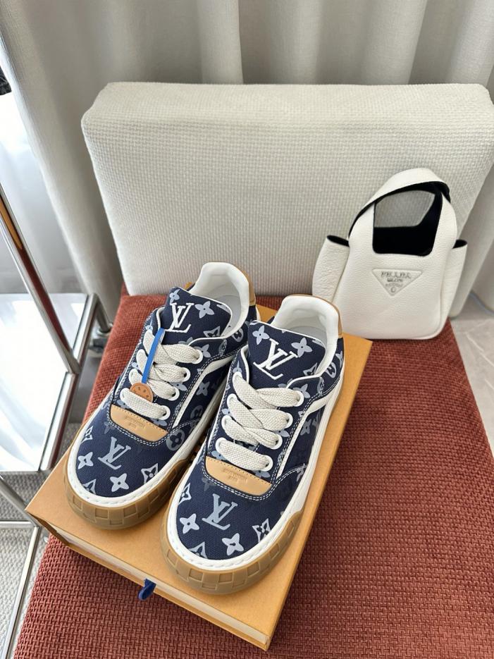 repliche,replica,perfette,siti di,affidabili,migliori siti,dove comprare,1:1,scarpe da ginnastica Sneakers LV TILTED in pelle con stampa denim blu (IY74Y4) repliche,replica,perfette,siti di,affidabili,migliori siti,dove comprare,1:1,scarpe da ginnastica Sneakers LV TILTED in pelle con stampa denim blu (IY74Y4)