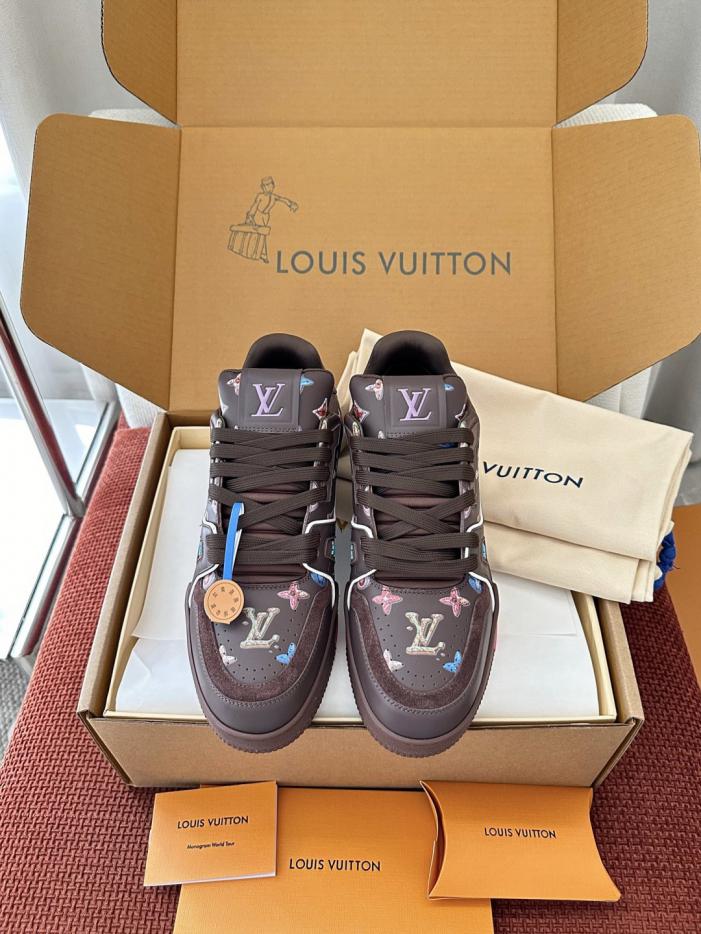 repliche,replica,perfette,siti di,affidabili,migliori siti,dove comprare,1:1,scarpe da ginnastica Sneakers LV TRAINER in pelle con stampa a ciambelle, marrone castagna (16H03H) repliche,replica,perfette,siti di,affidabili,migliori siti,dove comprare,1:1,scarpe da ginnastica Sneakers LV TRAINER in pelle con stampa a ciambelle, marrone castagna (16H03H)